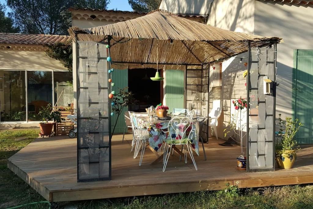 L'Oliveraie En Provence Льомбеск Екстериор снимка
